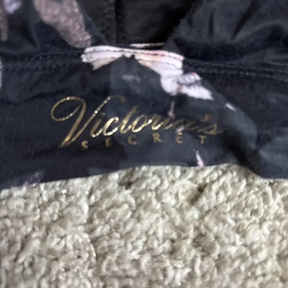 Victoria's Secret Pink And Black Floral Unlined Sports Bra Size XL